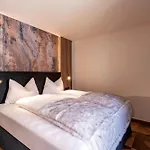 Rainer - Mittendrin * Söll